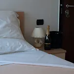 호텔 Karol 3*