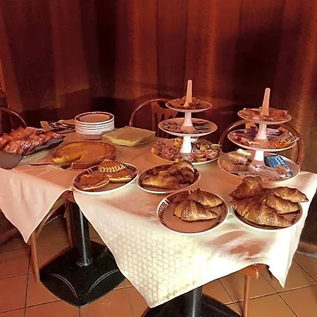 Karol Hotel 3*