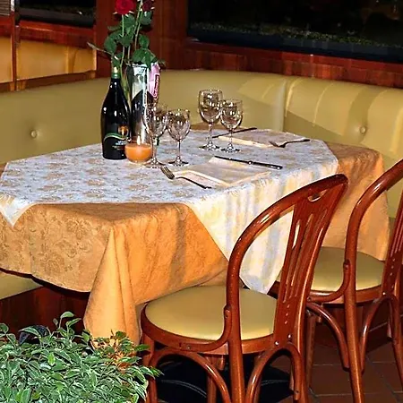 Karol 3* Monza