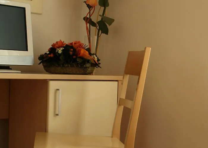 מלון Karol מונצה
