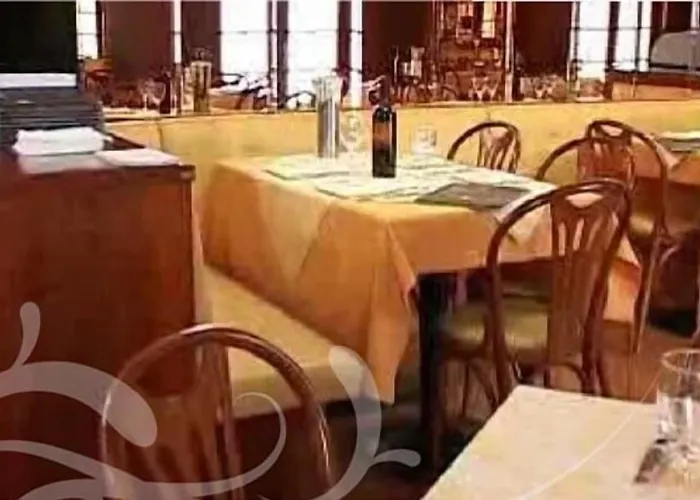 מלון Karol מונצה