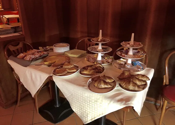 מלון Karol