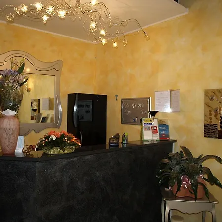Karol Hotel 3*